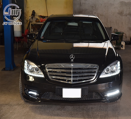 land rover, bmw, mercedes benz, audi, jaguar, porsche, chrysler, gmc, bentley