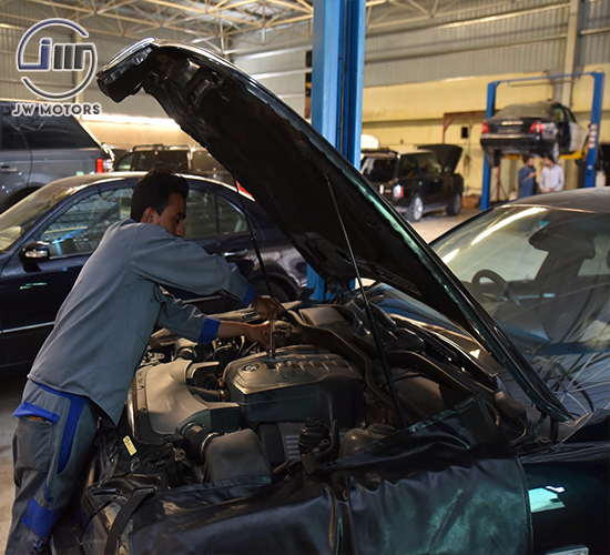land rover, bmw, mercedes benz, audi, jaguar, porsche, chrysler, gmc, bentley