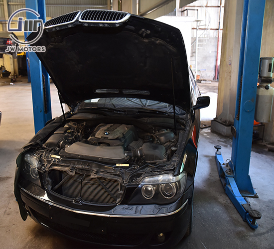 land rover, bmw, mercedes benz, audi, jaguar, porsche, chrysler, gmc, bentley