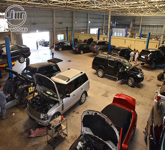 land rover, bmw, mercedes benz, audi, jaguar, porsche, chrysler, gmc, bentley