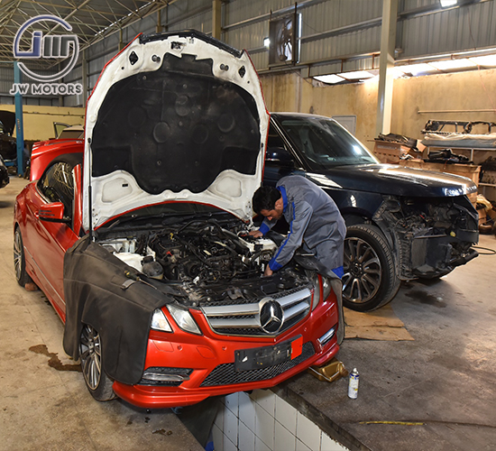 land rover, bmw, mercedes benz, audi, jaguar, porsche, chrysler, gmc, bentley
