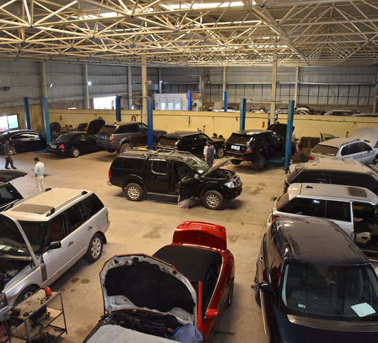 land rover, bmw, mercedes benz, audi, jaguar, porsche, chrysler, gmc, bentley