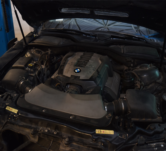 land rover, bmw, mercedes benz, audi, jaguar, porsche, chrysler, gmc, bentley
