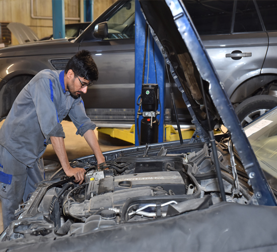 land rover, bmw, mercedes benz, audi, jaguar, porsche, chrysler, gmc, bentley
